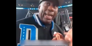 Magic Johnson recuerda así a Fernando Valenzuela