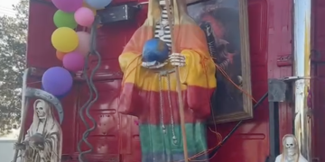 Desfile en honor de la Santa Muerte en Parral