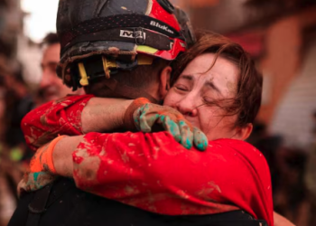 Solicitan emergencia nacional por los desbordes en Valencia