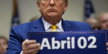 Trump pone fecha a los aranceles: entrarán en vigor el 2 de abril