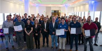 Entrega Municipio títulos de propiedad intelectual