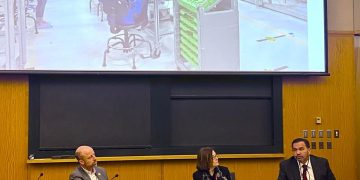 Participa Pérez Cuéllar en simposio en la Universidad de Harvard