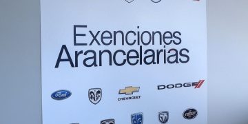 Excluiría de aranceles a fabricantes de automóviles
