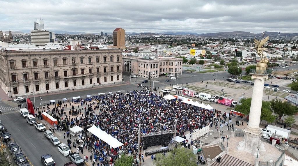 Participan 10 mil chihuahuenses en la Clase Nacional de Boxeo en la Plaza del Ángel