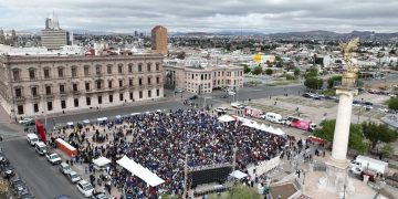Participan 10 mil chihuahuenses en la Clase Nacional de Boxeo en la Plaza del Ángel