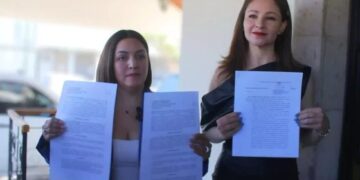 Denuncian por violencia política de género a Lucha Castro y portal de Corral