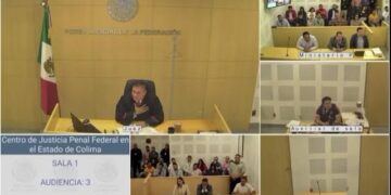 En plena audiencia renuncia un juez y cuelga la toga