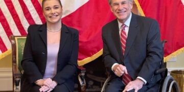 Maru Campos y Greg Abbott fortalecen relaciones entre Chihuahua y Texas