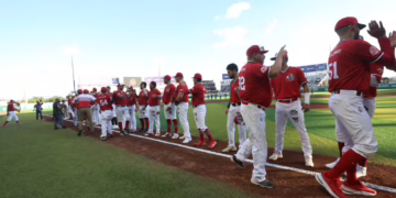 Indios campeones de beisbol, luego de 25 años de quedarse abanicando