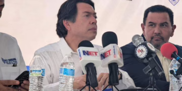 El titular de la SEP, supervisa construcción del CBTIS 291 en Juárez