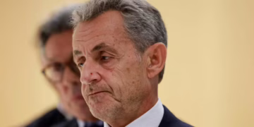 Cárcel por 5 años a Sarkozy, ex presidente francés