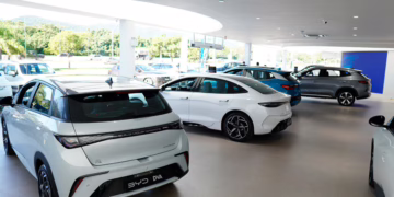 China llama «coerción» al arancel de 50% de México a  sus automotores