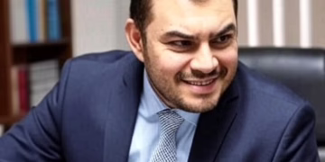 Ulises político de librito/Lealtad partidista//Espaldarazo de Maru Campos