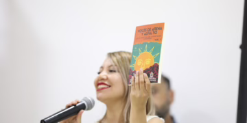 Presentan el libro «Voces de Arena y Asfalto