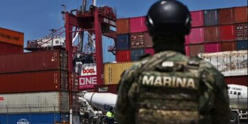 Ahora muere en accidente con arma quien fuera responsable del puerto de Manzanillo