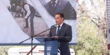 Alejandro Pérez Cuéllar presenta su primer informe legislativo en Juárez
