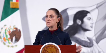 Sheinbaum defiende a gobernadores por lluvias: califica de «ruin» las críticas y anuncia censo de daños
