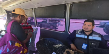 CAM Móvil de JuárezBus facilita trámites administrativos en planteles escolares