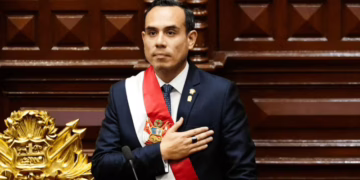 José Jerí Oré asume la presidencia de Perú tras la destitución de Dina Boluarte