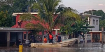 Siguen incomunicadas 160 comunidades por la devastadoras lluvias
