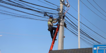 Ciudad Juárez lidera retiro de cableado aéreo en el norte de México