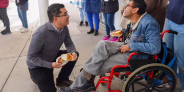 Invita estado a personas con discapacidad a inscribirse en la Escuela de Artes y Oficios