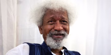 Revocación de visa a Wole Soyinka: el Nobel africano que desafió a Trump y pagó con el exilio forzado