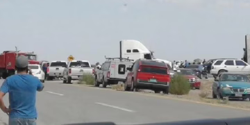 Agricultores bloquean carretera Ahumada-Juárez, se unen al bloqueo nacional