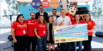 OXXO entrega 515 mil pesos a DIF Chihuahua, del redondeo