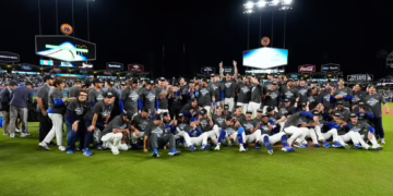 Ohtani catapulta a los Dodgers a la Serie Mundial con histórica actuación de tres jonrones