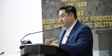 Va Alfredo Chávez por la creación del Consejo Estatal de Inteligencia Artificial en Chihuahua