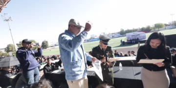 Juárez realiza sorteo del Servicio Militar en estadio