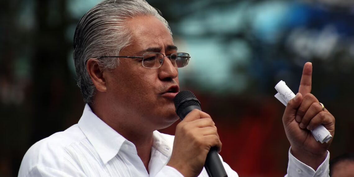 Detienen a exrector de la UAEM por desvío en la Estafa Maestra