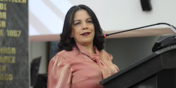 Ingeniería vial en Chihuahua: un modelo obsoleto que sacrifica vidas peatonales, denuncia diputada Rentería