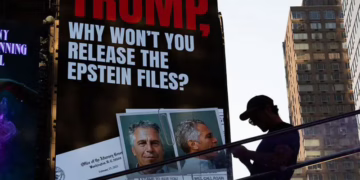 Correos de Epstein vinculan a Trump con presuntas víctimas de su red