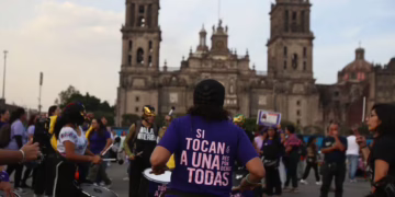 Miles de mujeres claman “¡Ni una menos!” en las calles de México