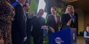 Maru Campos impulsa estrategia para expandir red de gas natural en Chihuahua y atraer miles de millones en inversión
