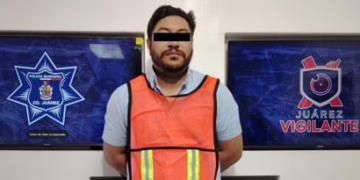 Aseguran 7.7 kilos de cristal en camioneta a toda velocidad en Juárez: el golpe supera los tres mdp