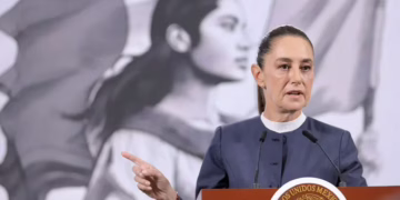 Sheinbaum promete inteligencia y justicia tras asesinato de Manzo; descarta regreso a “guerra contra el narco”