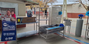 Entregan equipamiento a siete cocinas escolares en Cuauhtémoc y Uruachi