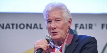 Richard Gere en la FIL Guadalajara con mensaje de compasión y crítica política
