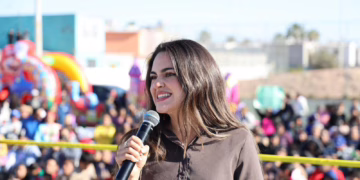 Mega posada de Andrea Chávez reúne a miles en Juárez