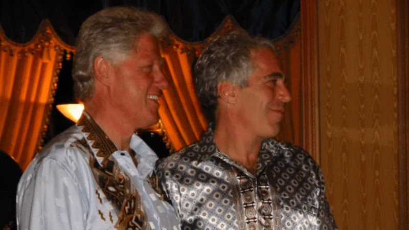 Departamento de Justicia de EE.UU. publica primer lote de archivos de Jeffrey Epstein con fotos de celebridades y fuertes censuras