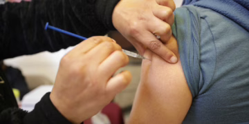 Salud Municipal lanza campaña intensiva de vacunación contra influenza 