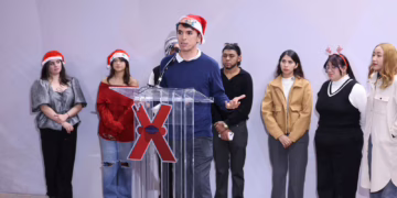 Universitarios invitan a colecta Navi-Reyes en Parque Central