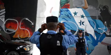 Honduras en suspenso: Nasralla adelanta por poco a Asfura en recuento presidencial marcado por fallos técnicos y acusaciones de fraude