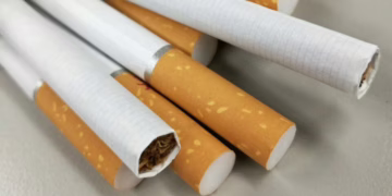 Cigarros superarán 100 pesos por aumento IEPS 2026