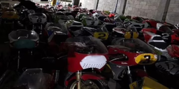 Decomisan 62 motos de lujo y medallas olímpicas ligadas a exatleta canadiense prófugo