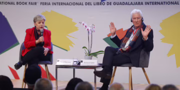 Público rechifla a Claudia Sheinbaum al ser mencionada por Alicia Bárcena