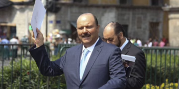 Exgobernador César Duarte enfrenta prisión preventiva por lavado de 76 mdp